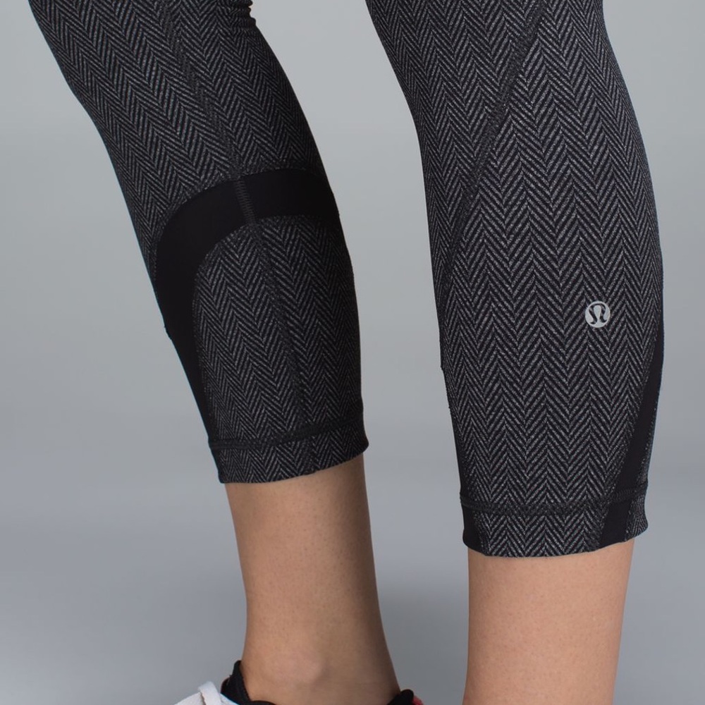 Lululemon Run Inspire Crop II All Luxtreme